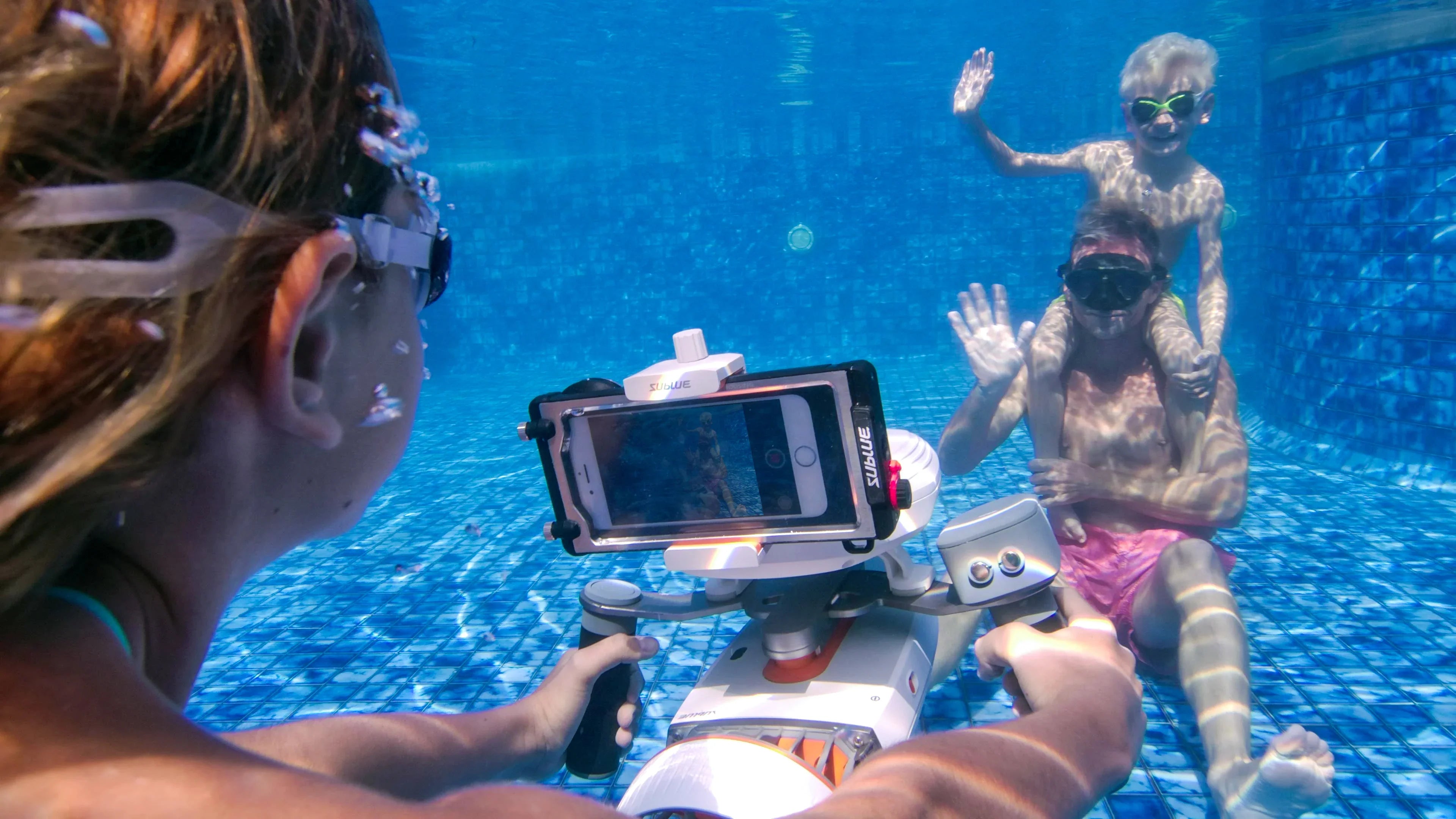 Underwater Photography Made Easy with Underwater Scooter